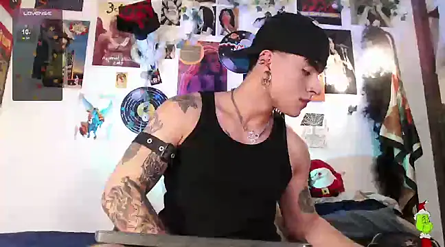Snapshot of Mathew_stardust chatting on December 2024 01:34:02 AM Mathew stardust online show from December 2024 01:34:02 AM