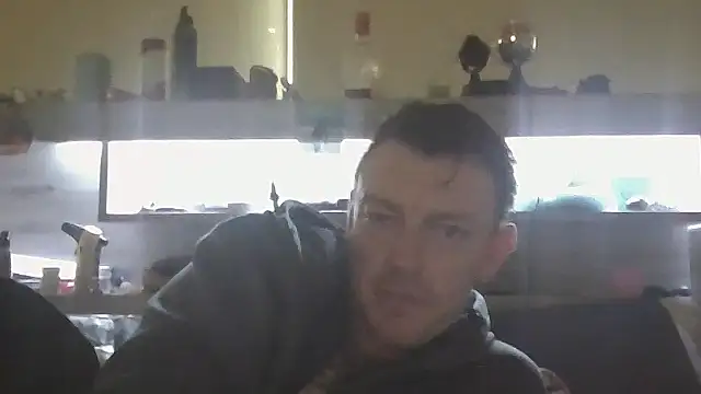 MDeez11 online show from May 2026 02:07:02 AM