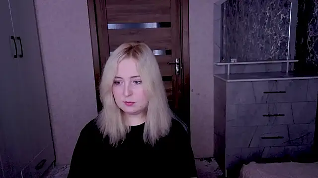 Kristy-Max online show from March 2026 08:15:02 PM