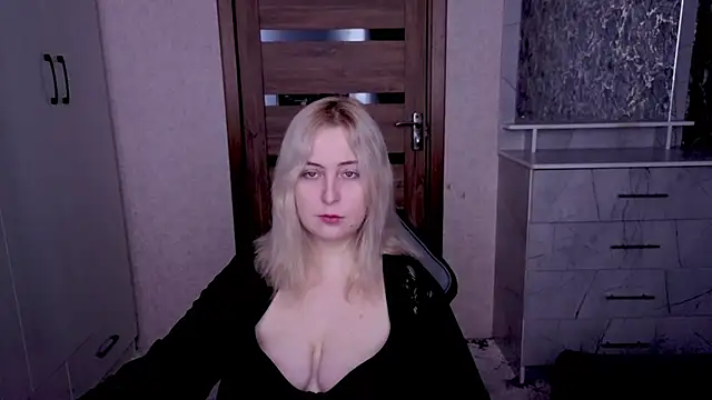 Kristy-Max online show from March 2026 07:56:01 AM