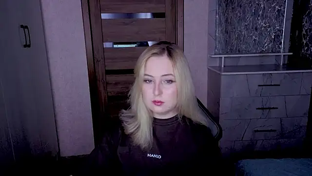 Kristy-Max online show from May 2026 09:22:02 PM
