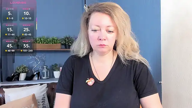 Snapshot of JesiaFoxi chatting on December 2025 01:17:01 PM JesiaFoxi online show from December 2025 01:17:01 PM