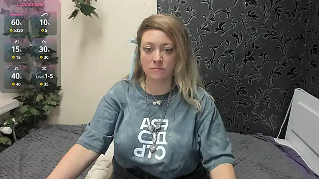 Snapshot of JesiaFoxi chatting on December 2025 05:31:01 PM JesiaFoxi online show from December 2025 05:31:01 PM