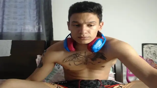 Tobicutee online show from January 2026 08:01:02 PM