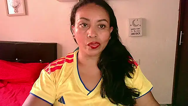 zaray bella online show from June 2026 09:13:01 PM