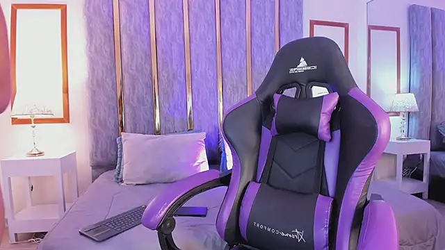 lyzzi smith01 online show from March 2025 02:17:01 AM