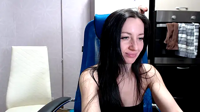 Snapshot of RailyMellow chatting on December 2024 05:40:02 PM RailyMellow online show from December 2024 05:40:02 PM