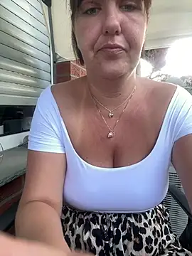 NatiLove35 online show from June 2026 06:01:01 AM