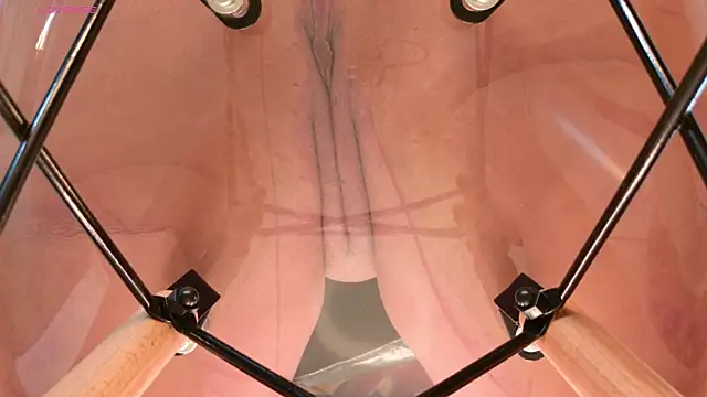 Alexa Miss online show from September 2025 07:19:02 PM