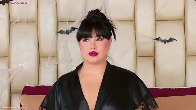 Alexa Miss online show from October 2025 07:01:02 PM