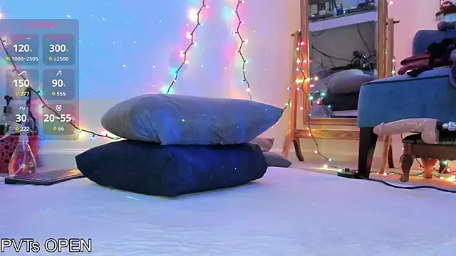 Peaches N Kreme online show from December 2025 03:48:01 AM