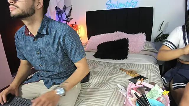 -soulmate-s online show from October 2025 02:40:01 PM