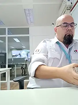 Snapshot of SoloHernan chatting on December 2024 10:46:02 PM SoloHernan online show from December 2024 10:46:02 PM