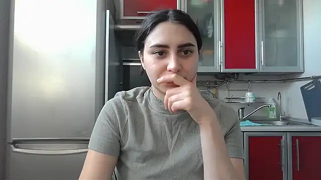 Snapshot of Kashtanka_ chatting on February 2025 07:48:01 AM Kashtanka online show from February 2025 07:48:01 AM