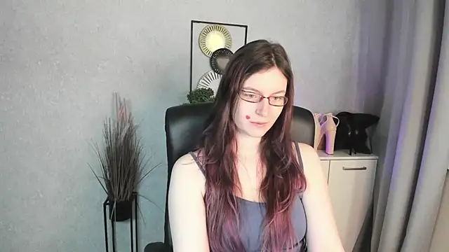 emmaxDelight online show from May 2026 05:25:01 AM