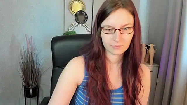 emmaxDelight online show from June 2026 05:28:02 AM