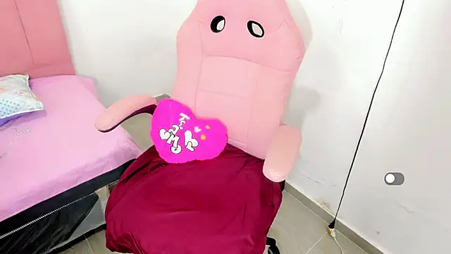 Snapshot of victoria_love89 chatting on September 2025 02:38:01 AM victoria love89 online show from September 2025 02:38:01 AM