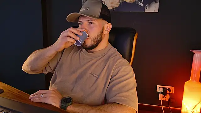 AngeloEric online show from December 2025 01:09:02 PM