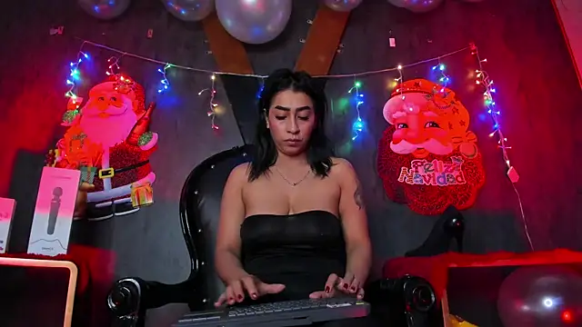 Carolina Arias online show from December 2024 08:26:02 PM