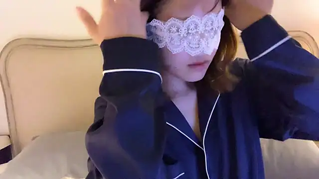 Snapshot of Coco_peach chatting on January 2025 01:10:01 PM Coco peach online show from January 2025 01:10:01 PM