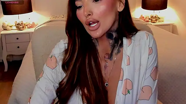 NatalyThorn88 online show from February 2025 01:35:02 PM