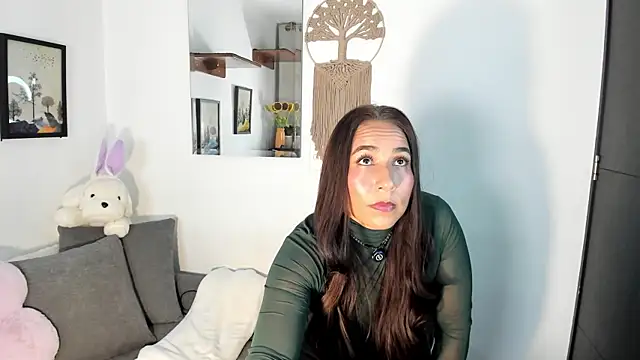 electra hunt online show from April 2026 01:19:02 AM