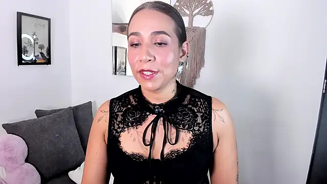 electra hunt online show from April 2026 01:34:01 AM