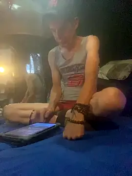 Snapshot of laye19 chatting on October 2025 10:59:02 PM laye19 online show from October 2025 10:59:02 PM