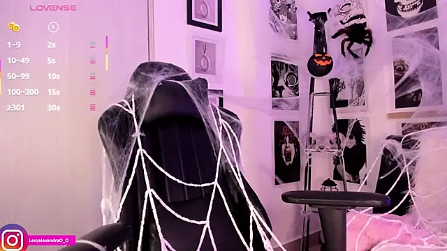 Snapshot of Lexyjoycce chatting on October 2025 08:42:01 PM Lexyjoycce online show from October 2025 08:42:01 PM