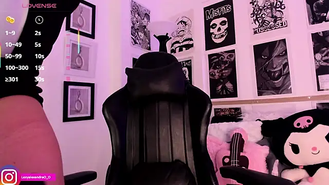 Snapshot of Lexyjoycce chatting on November 2025 11:03:01 PM Lexyjoycce online show from November 2025 11:03:01 PM