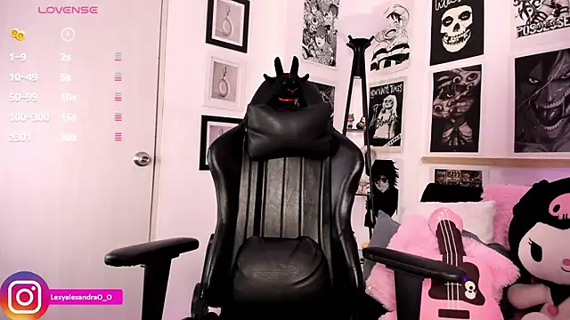 Snapshot of Lexyjoycce chatting on November 2025 09:16:01 PM Lexyjoycce online show from November 2025 09:16:01 PM