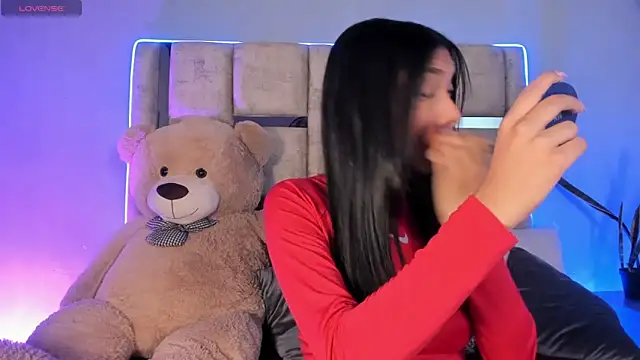 Snapshot of KarolRojas_ chatting on February 2025 03:56:01 AM KarolRojas online show from February 2025 03:56:01 AM