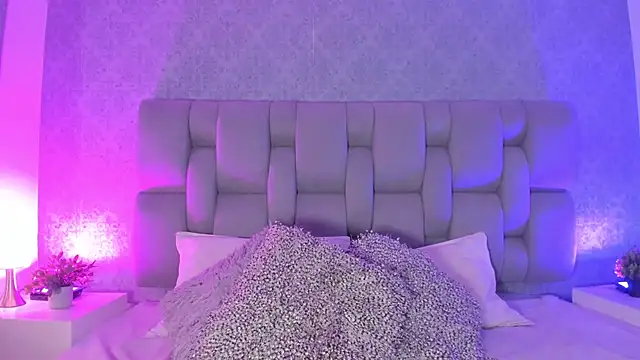 KarolRojas  online show from October 2025 03:47:02 AM