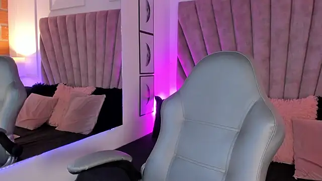 KarolRojas  online show from October 2025 03:39:02 AM