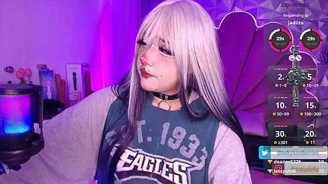 Snapshot of toky_doll chatting on September 2025 09:09:01 PM toky doll online show from September 2025 09:09:01 PM