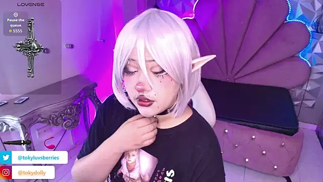 Snapshot of toky_doll chatting on October 2025 04:07:02 PM toky doll online show from October 2025 04:07:02 PM