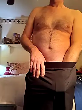 Snapshot of Hand69someguy chatting on January 2025 03:39:02 AM Hand69someguy online show from January 2025 03:39:02 AM