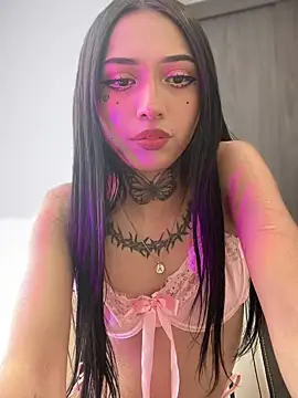 Snapshot of ANDREA_FERRY chatting on February 2025 11:00:01 PM ANDREA FERRY online show from February 2025 11:00:01 PM