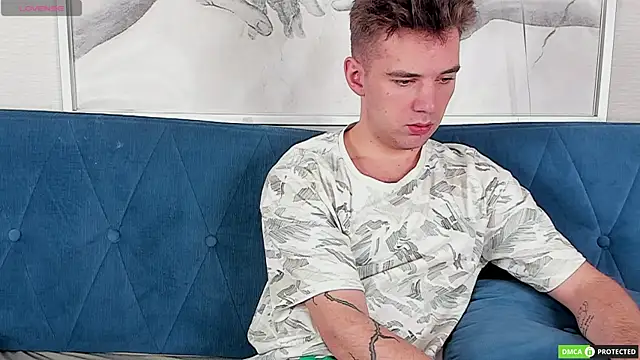 ArthurWhitee online show from March 2025 03:29:02 AM