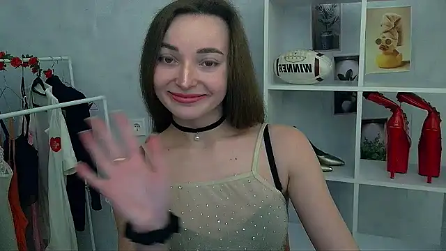  Barbie Kiss  online show from January 2026 03:27:01 PM