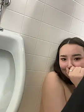 Asian Asami online show from April 2026 09:08:01 PM