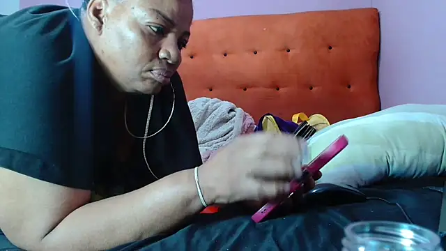 tinagiant online show from August 2026 07:54:02 AM