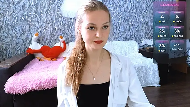 Snapshot of Elfanna chatting on September 2025 07:57:01 AM Elfanna online show from September 2025 07:57:01 AM