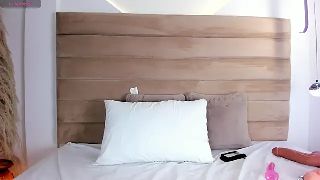 IsabellaJonns online show from January 2025 07:21:02 AM