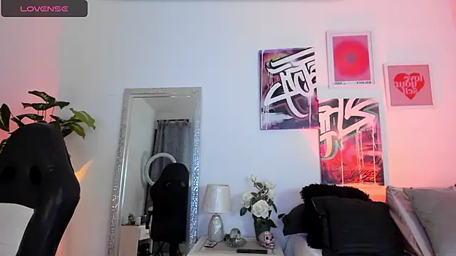 AnnieHuntters online show from January 2025 02:49:02 AM