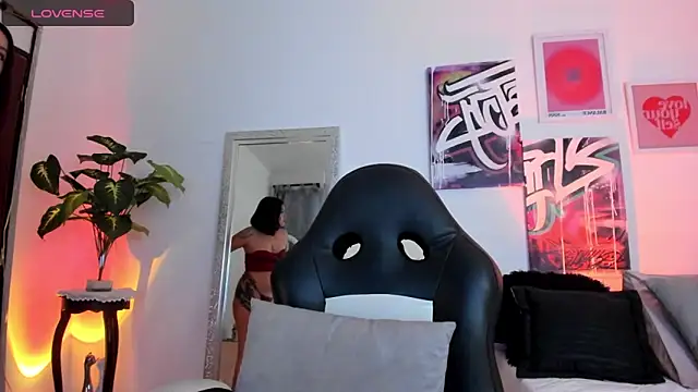 AnnieHuntters online show from January 2025 02:58:02 AM