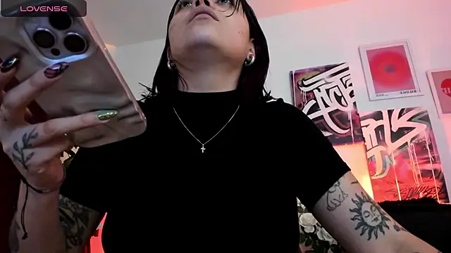 AnnieHuntters online show from February 2025 03:56:02 AM