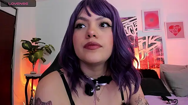 AnnieHuntters online show from March 2025 03:20:01 AM