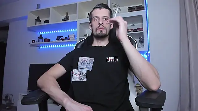 ToddClaytonn online show from October 2025 09:20:01 PM