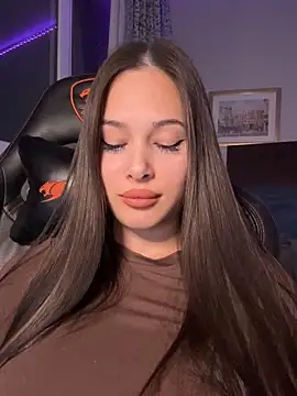 Snapshot of EricaWalls chatting on November 2025 10:54:01 PM EricaWalls online show from November 2025 10:54:01 PM